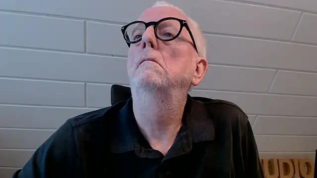 Greyhound70 online show from 03/25/26, 09:37