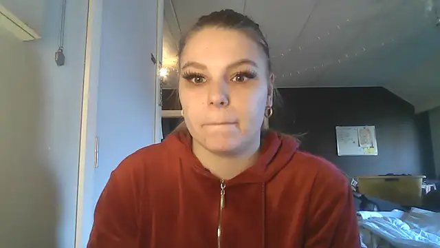 PetiteB Official online show from 02/04/25, 12:44