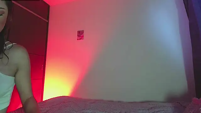 Snapshot of Imsophie_collins chatting on 12/17/24, 09:16 Imsophie collins online show from 12/17/24, 09:16