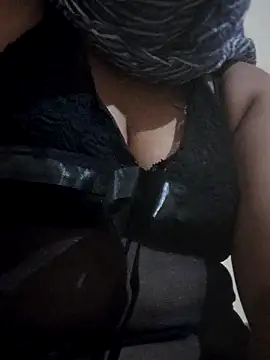 Snapshot of vadapavgirl chatting on 10/16/25, 07:26 vadapavgirl online show from 10/16/25, 07:26