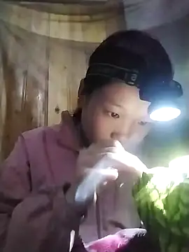 Snapshot of lytamye chatting on 12/14/24, 07:29 lytamye online show from 12/14/24, 07:29