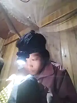 Snapshot of lytamye chatting on 12/31/24, 10:04 lytamye online show from 12/31/24, 10:04