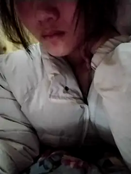 Snapshot of lytamye chatting on 02/24/25, 11:43 lytamye online show from 02/24/25, 11:43