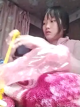 Snapshot of lytamye chatting on 03/10/25, 01:56 lytamye online show from 03/10/25, 01:56