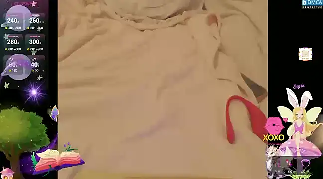 Snapshot of Blondecandie chatting on 03/11/25, 05:57 Blondecandie online show from 03/11/25, 05:57