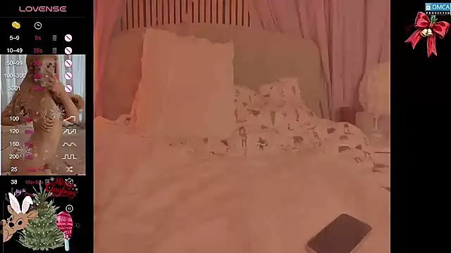 Snapshot of Blondecandie chatting on 12/20/25, 11:17 Blondecandie online show from 12/20/25, 11:17