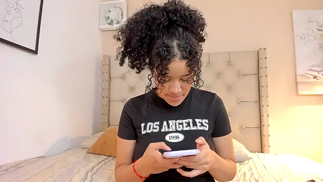 vanesasexyhot21 online show from 03/21/26, 02:16