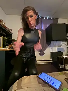 kikiwonderbar online show from 02/18/26, 04:25