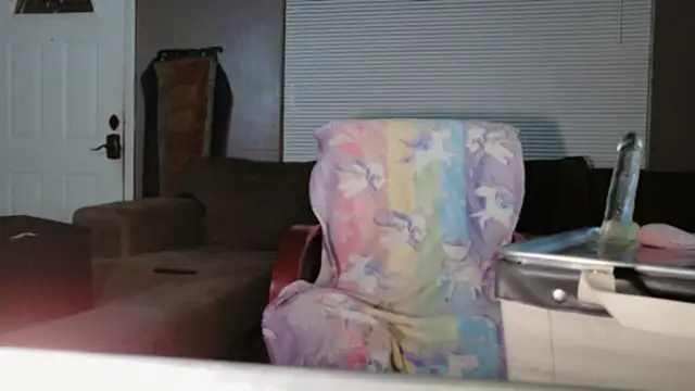 Snapshot of CurlyNony chatting on 09/12/25, 05:18 CurlyNony online show from 09/12/25, 05:18