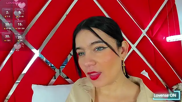 Snapshot of SusanCouper chatting on 02/17/25, 10:25 SusanCouper online show from 02/17/25, 10:25