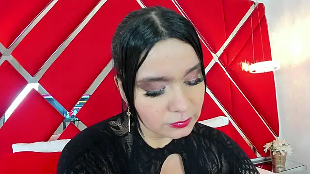 Snapshot of SusanCouper chatting on 02/26/25, 09:48 SusanCouper online show from 02/26/25, 09:48