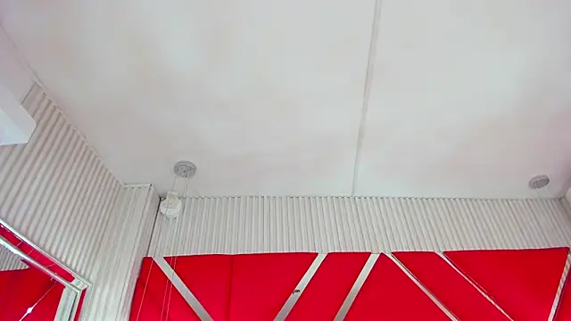 Snapshot of SusanCouper chatting on 03/15/25, 10:33 SusanCouper online show from 03/15/25, 10:33