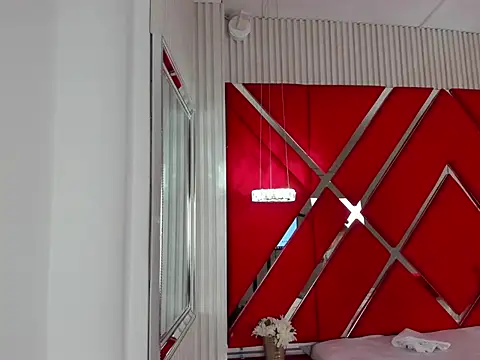 Snapshot of SusanCouper chatting on 03/17/25, 10:17 SusanCouper online show from 03/17/25, 10:17