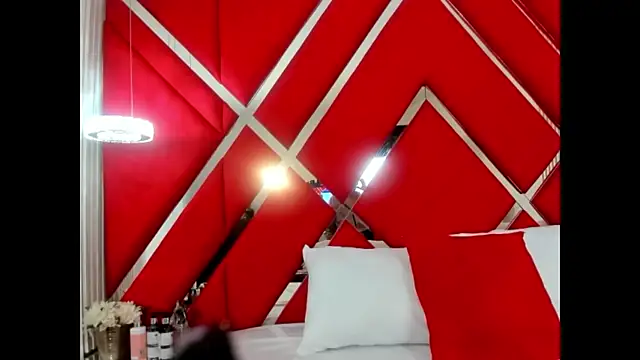 Snapshot of SusanCouper chatting on 09/12/25, 10:32 SusanCouper online show from 09/12/25, 10:32