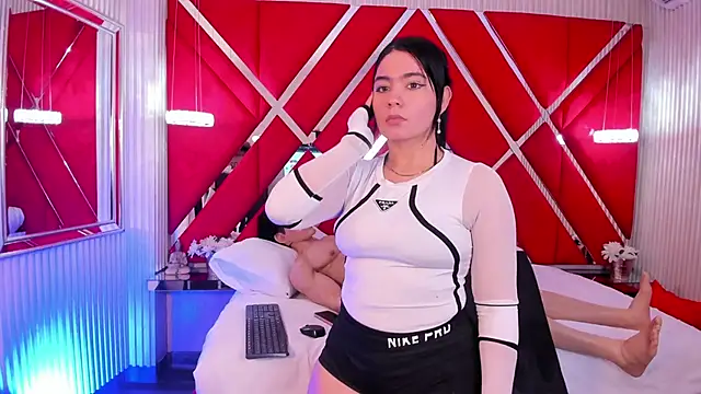 Snapshot of SusanCouper chatting on 10/20/25, 10:43 SusanCouper online show from 10/20/25, 10:43