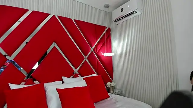 Snapshot of SusanCouper chatting on 11/01/25, 10:34 SusanCouper online show from 11/01/25, 10:34