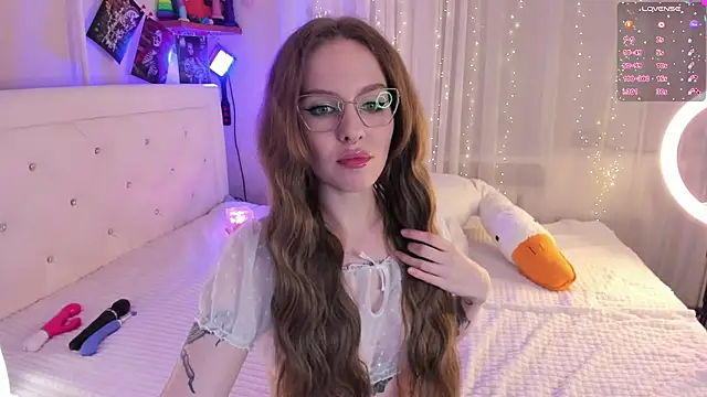 Snapshot of Natural_pussy chatting on 03/12/25, 03:40 Natural pussy online show from 03/12/25, 03:40