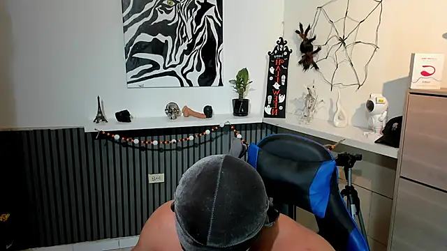 Daemon21 online show from 10/21/25, 02:56