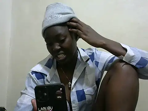 pretty tallgirl online show from 11/20/25, 07:02