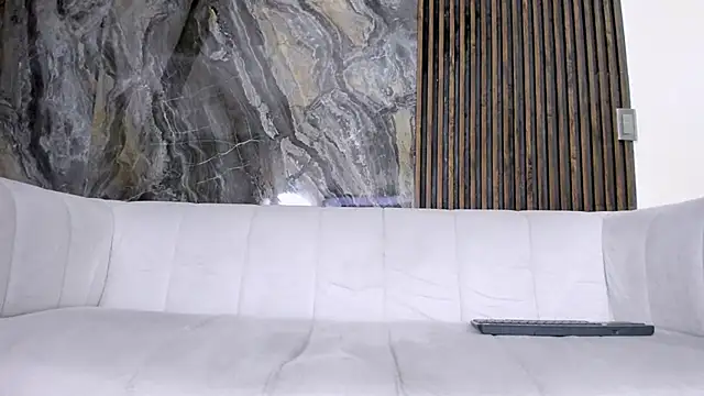 hot day online show from 02/08/25, 01:43