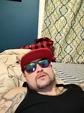 Snapshot of degiggxxx chatting on 03/23/25, 02:48 degiggxxx online show from 03/23/25, 02:48