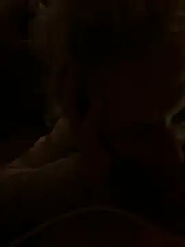 Snapshot of degiggxxx chatting on 10/12/25, 10:14 degiggxxx online show from 10/12/25, 10:14