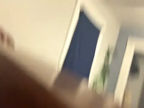 Snapshot of degiggxxx chatting on 10/17/25, 06:49 degiggxxx online show from 10/17/25, 06:49