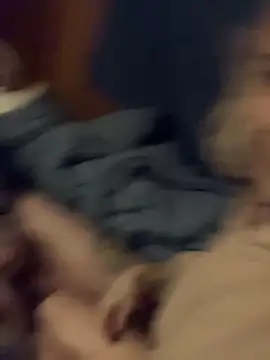 Snapshot of degiggxxx chatting on 11/27/25, 09:17 degiggxxx online show from 11/27/25, 09:17