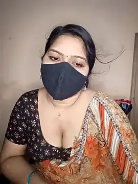 Snapshot of midhly chatting on 12/06/24, 09:13 midhly online show from 12/06/24, 09:13