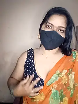 Snapshot of midhly chatting on 12/07/24, 06:04 midhly online show from 12/07/24, 06:04