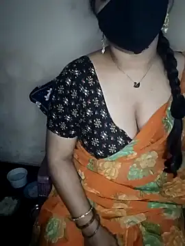 Snapshot of midhly chatting on 12/28/24, 09:08 midhly online show from 12/28/24, 09:08