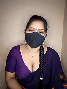 Snapshot of midhly chatting on 01/04/25, 06:40 midhly online show from 01/04/25, 06:40