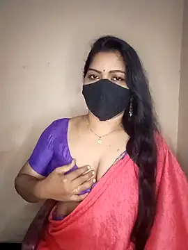 Snapshot of midhly chatting on 02/01/25, 08:26 midhly online show from 02/01/25, 08:26