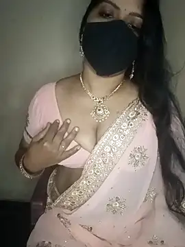 Snapshot of midhly chatting on 02/02/25, 07:14 midhly online show from 02/02/25, 07:14