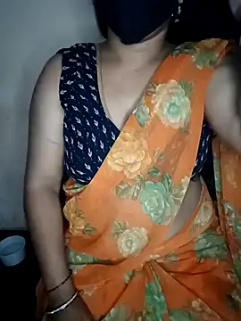 Snapshot of midhly chatting on 02/20/25, 06:46 midhly online show from 02/20/25, 06:46