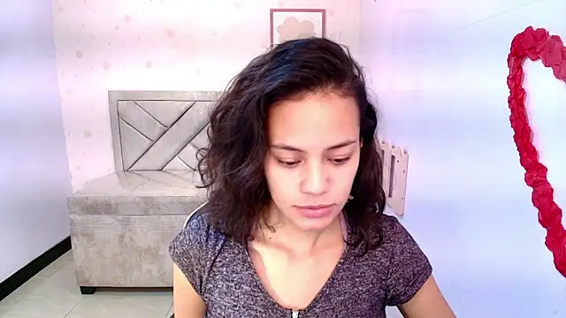 Snapshot of Tyna_ch chatting on 02/26/25, 07:27 Tyna ch online show from 02/26/25, 07:27