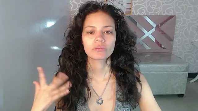 Snapshot of Tyna_ch chatting on 09/08/25, 04:50 Tyna ch online show from 09/08/25, 04:50