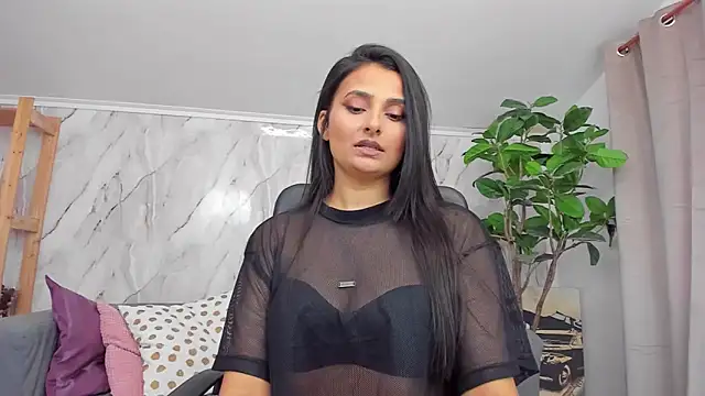 Snapshot of JennaPrice chatting on 10/13/25, 02:39 JennaPrice online show from 10/13/25, 02:39