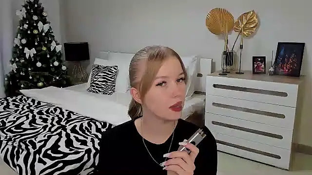 shy  lady online show from 12/05/24, 03:28