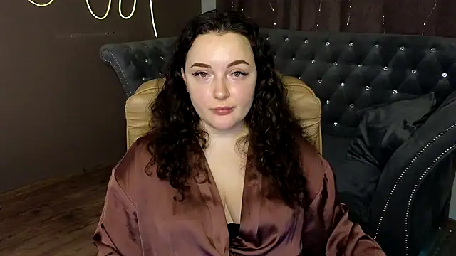 Snapshot of GloriNichols chatting on 01/23/25, 02:28 GloriNichols online show from 01/23/25, 02:28