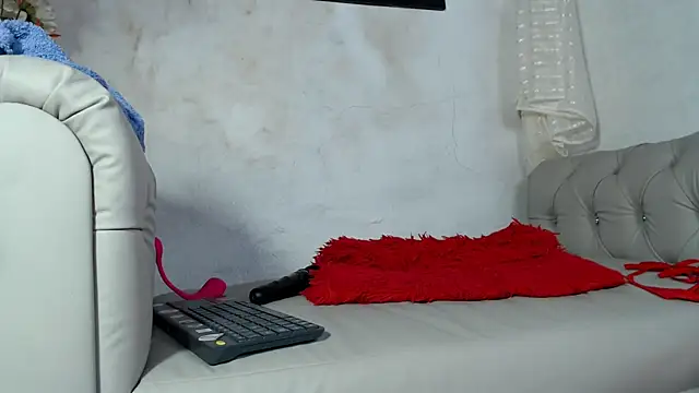 Snapshot of Kyara_Queen chatting on 01/26/25, 12:16 Kyara Queen online show from 01/26/25, 12:16