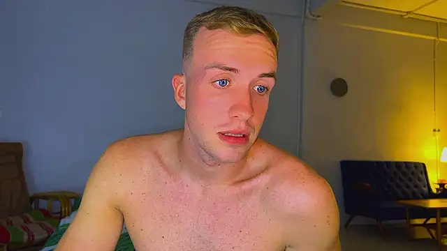 Snapshot of tommy_cumfinger chatting on 02/01/26, 01:42 tommy cumfinger online show from 02/01/26, 01:42