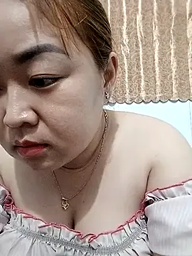 Snapshot of VyOanh2K chatting on 11/01/25, 04:31 VyOanh2K online show from 11/01/25, 04:31