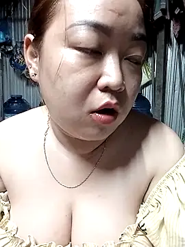 Snapshot of VyOanh2K chatting on 11/03/25, 03:46 VyOanh2K online show from 11/03/25, 03:46