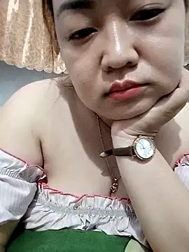 Snapshot of VyOanh2K chatting on 11/09/25, 05:11 VyOanh2K online show from 11/09/25, 05:11