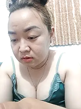 Snapshot of VyOanh2K chatting on 12/05/25, 03:30 VyOanh2K online show from 12/05/25, 03:30