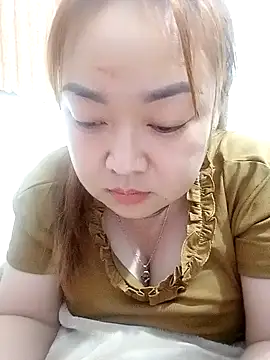 Snapshot of VyOanh2K chatting on 12/18/25, 03:18 VyOanh2K online show from 12/18/25, 03:18