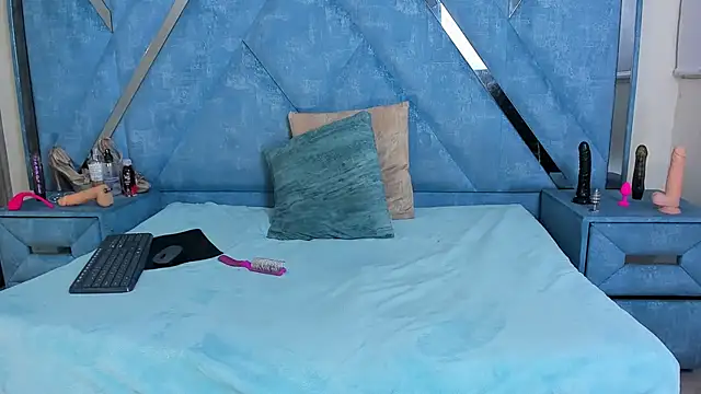 Aura love69 online show from 12/18/25, 05:57