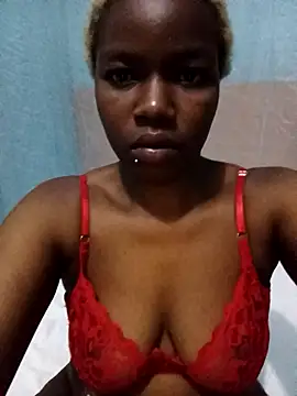 Snapshot of Gold-aass chatting on 10/28/25, 10:56 Gold-aass online show from 10/28/25, 10:56