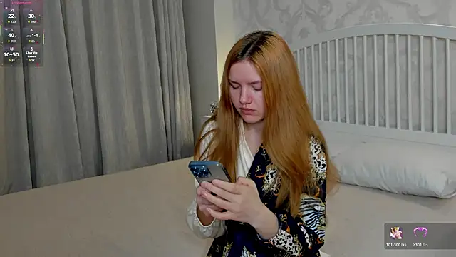 Eva  Lewis online show from 04/12/26, 03:33